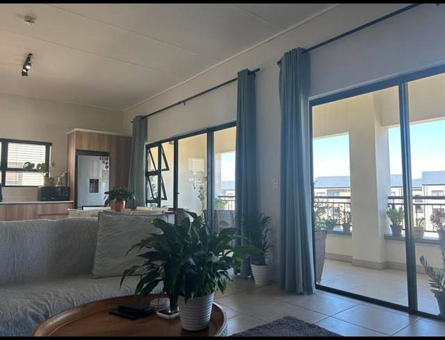 2 BEDROOM APARTMENT FOR SALE IN SANDOWN